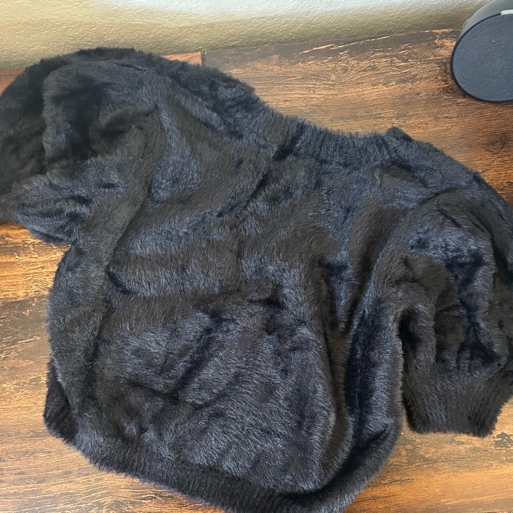 For Love and Lemons Devon Cropped Black Fuzzy Cropped Cardigan Spring 2021 - Picture 7 of 7